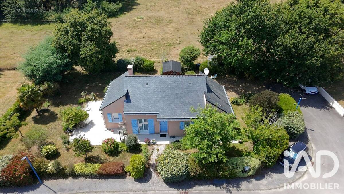 Photo 1 - Maison à LE TOUR-DU-PARC