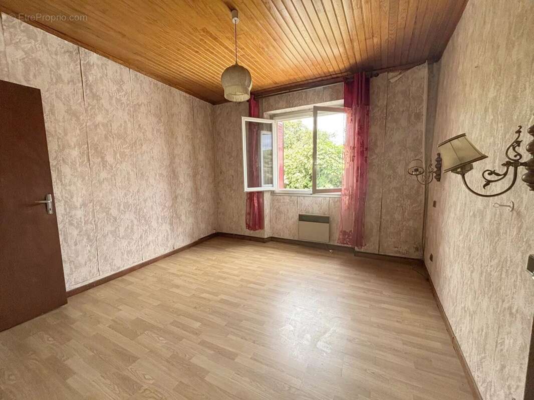 Maison à VIC-EN-BIGORRE