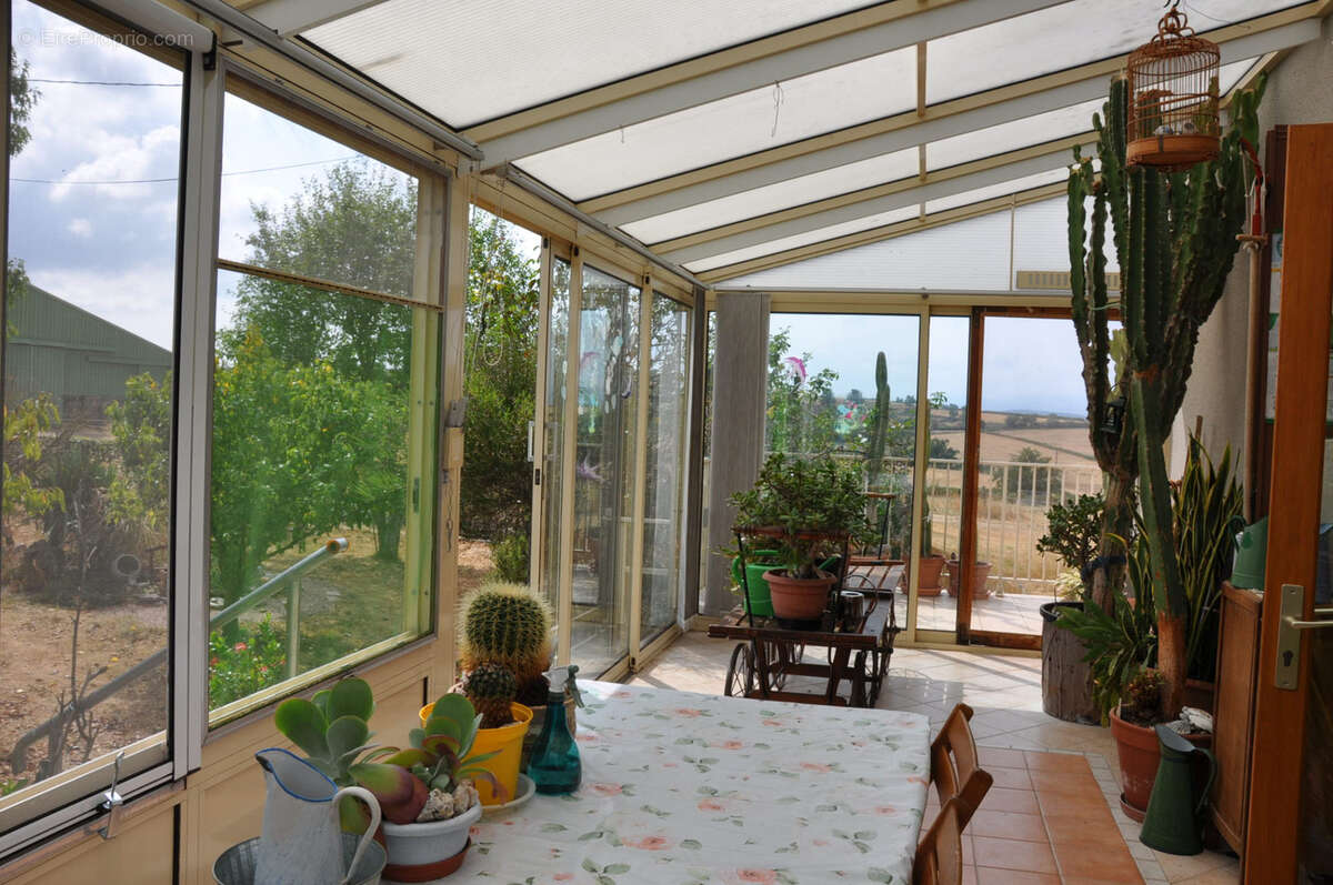 VENTE EN VIAGER OCCUPE, Beau pavillon de 1966, avec 4 chambres, grand jardin paysager et vues superbes... - photo 16