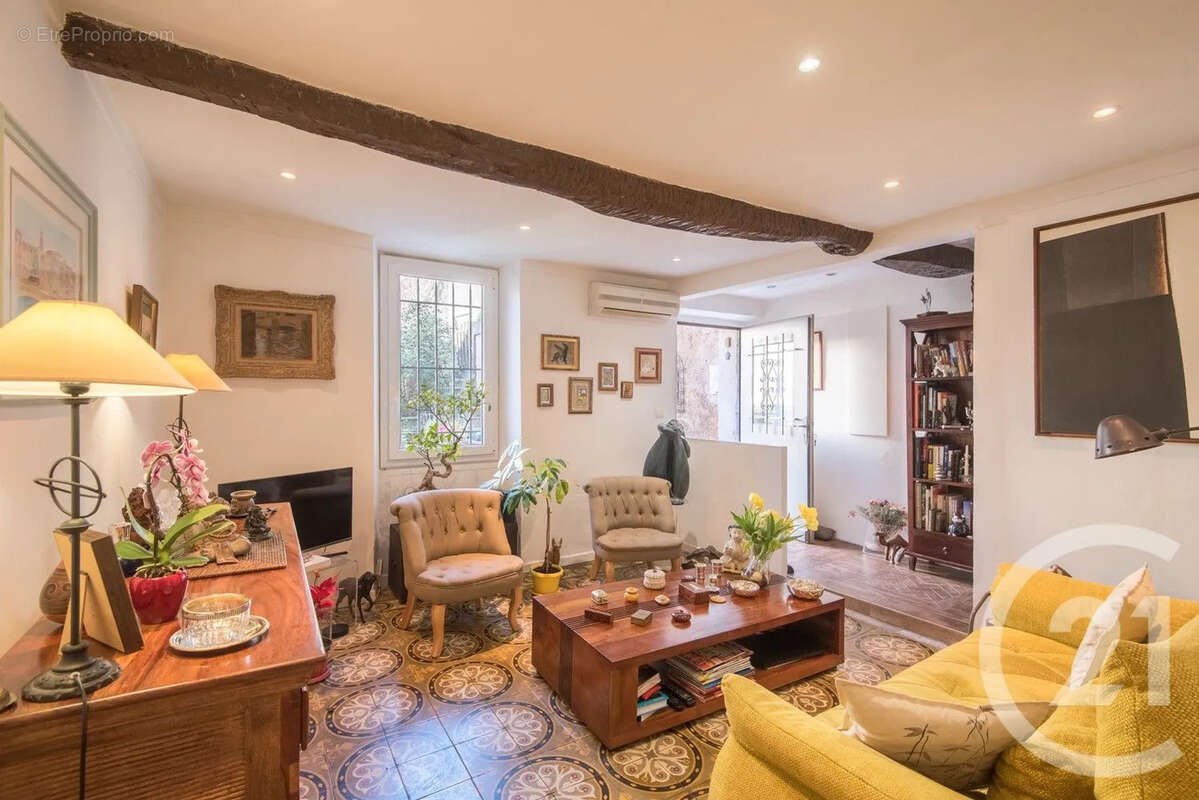 Appartement à VILLENEUVE-LOUBET