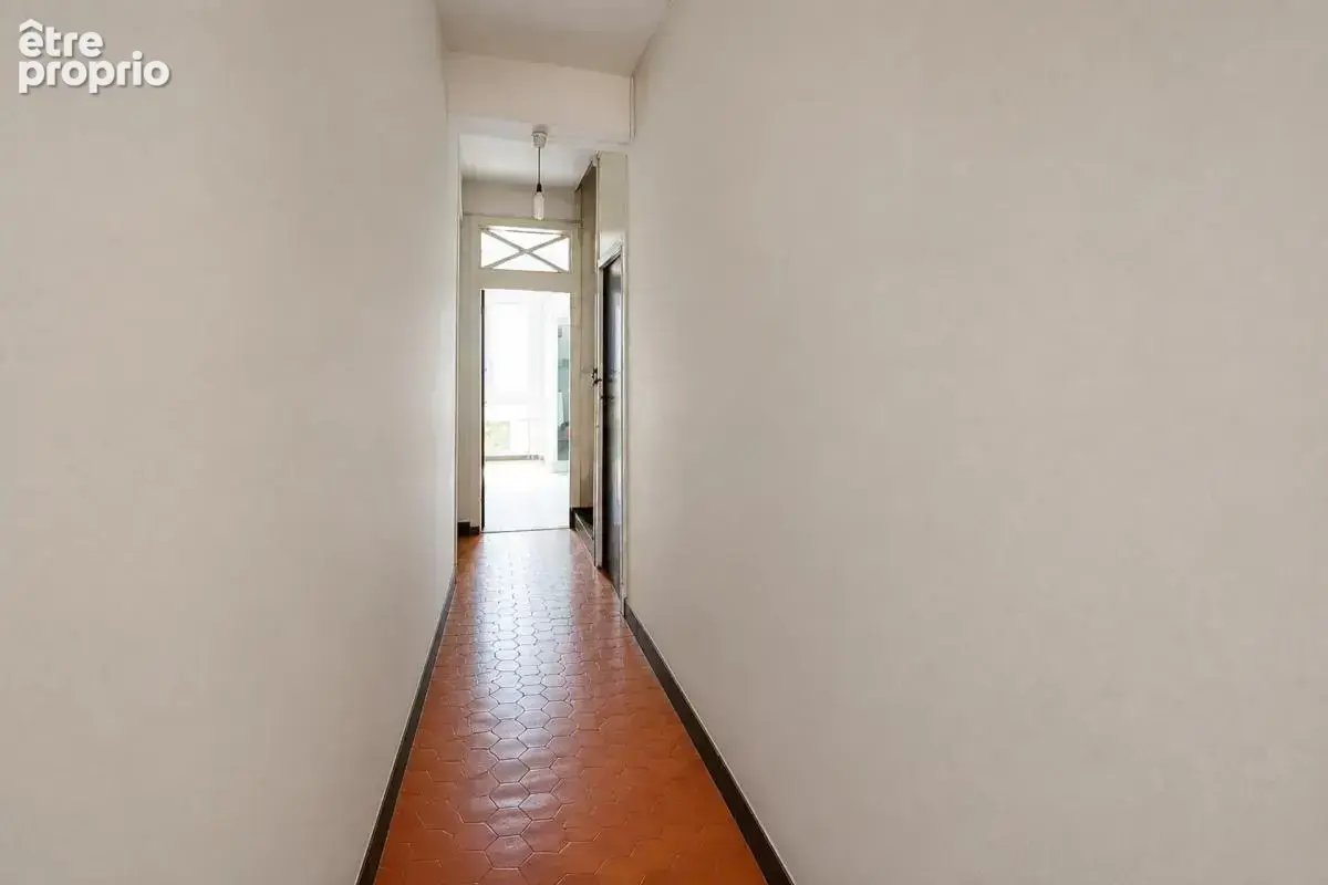 Immeuble de 277 m2 spécial investisseurs avec garage - photo 5