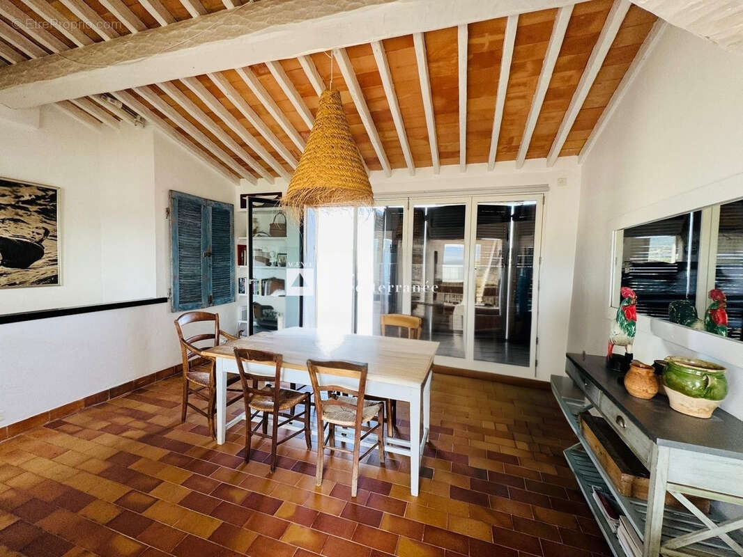 Appartement à COGOLIN