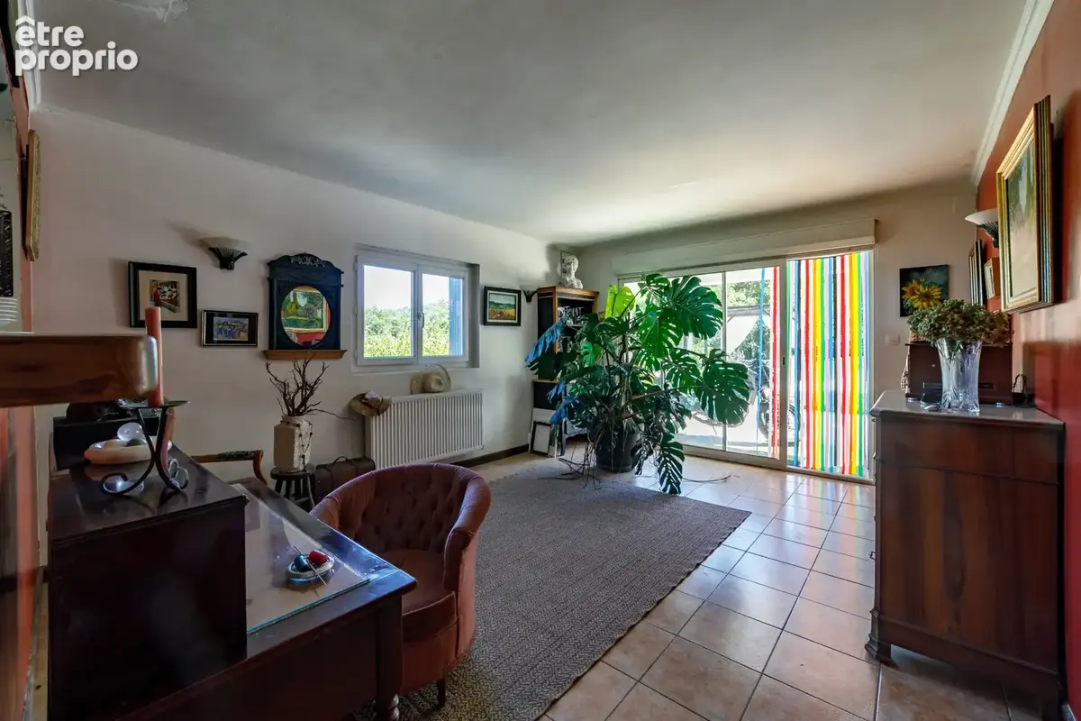 villa - 3 chambres - avec piscine - sur plus de 5000 m2 de terrain - photo 5
