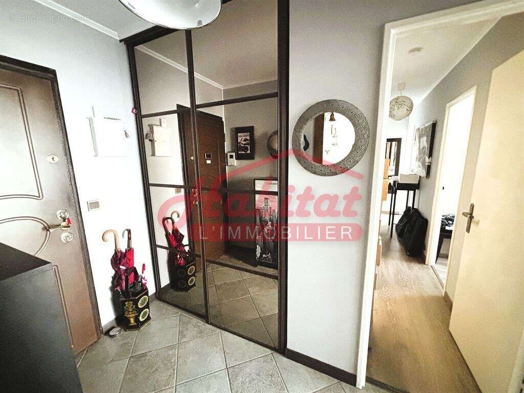 Appartement + cave + box - photo 3