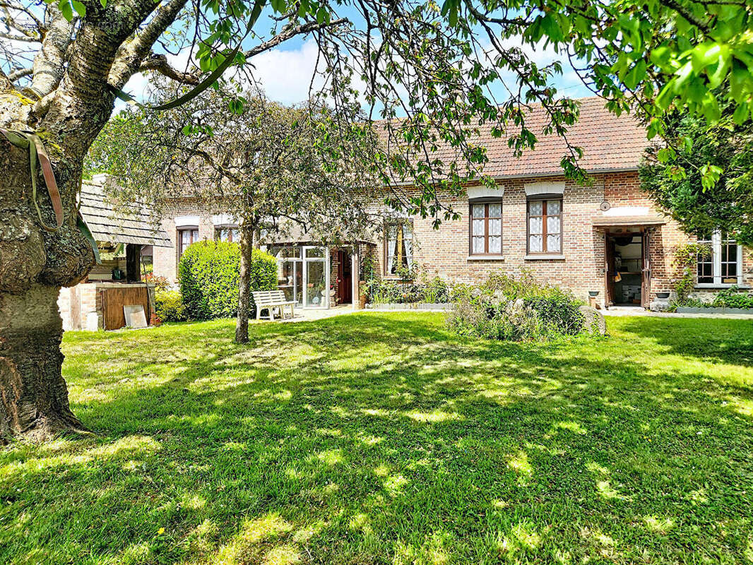 Maison à LA HAYE-MALHERBE