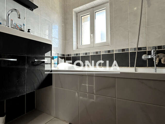 Maison à SAINTE-LIVRADE-SUR-LOT