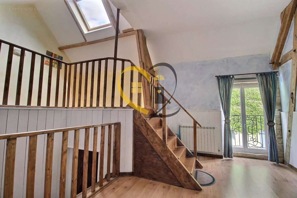 Maison à SAINT-DENIS-DE-PALIN