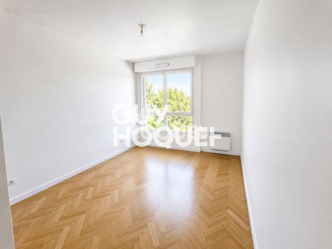 Appartement à ISSY-LES-MOULINEAUX