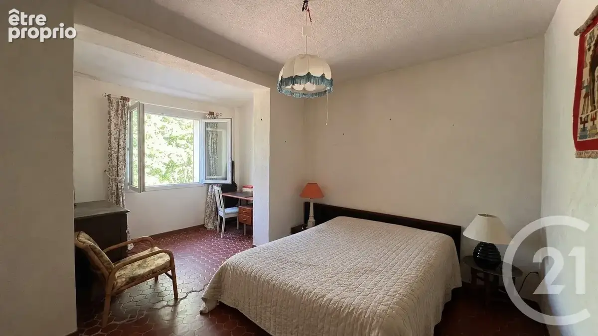 Maison 7 pièces 196 m² à vendre à Saint-Quentin-La-Poterie (30700) - photo 12