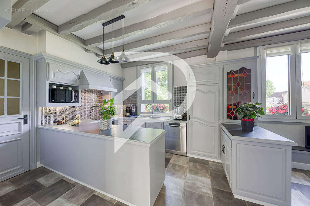 Maison à LIVERDY-EN-BRIE