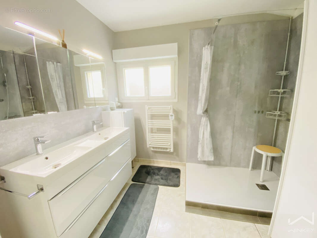 Magnifique maison entièrement rénovée de 178m2 à St Just (35) - photo 9