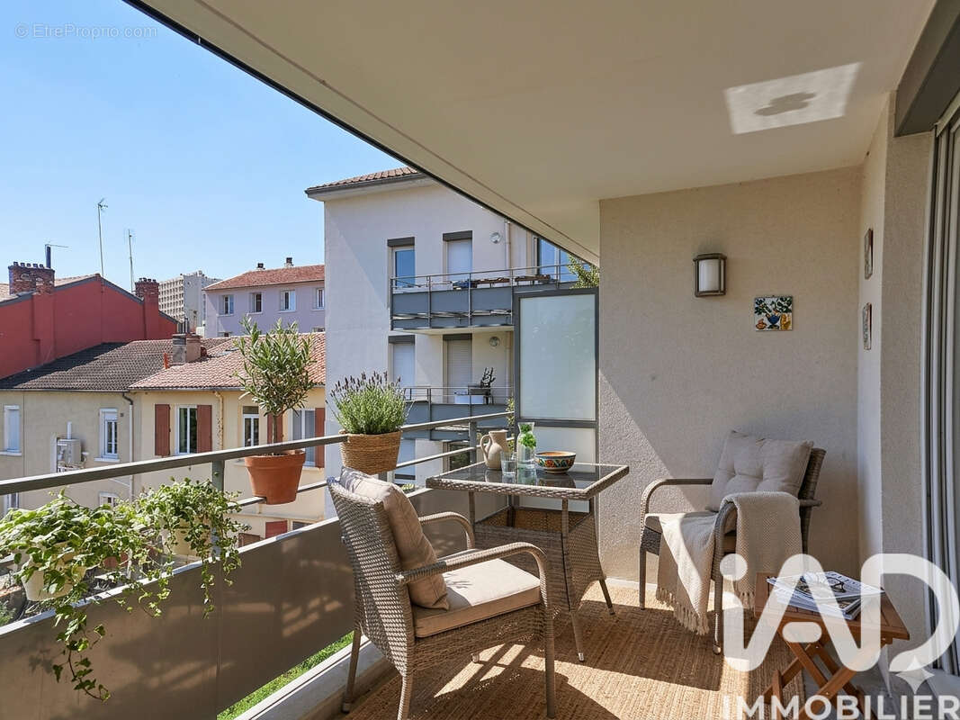 Photo 4 - Appartement à VILLEURBANNE