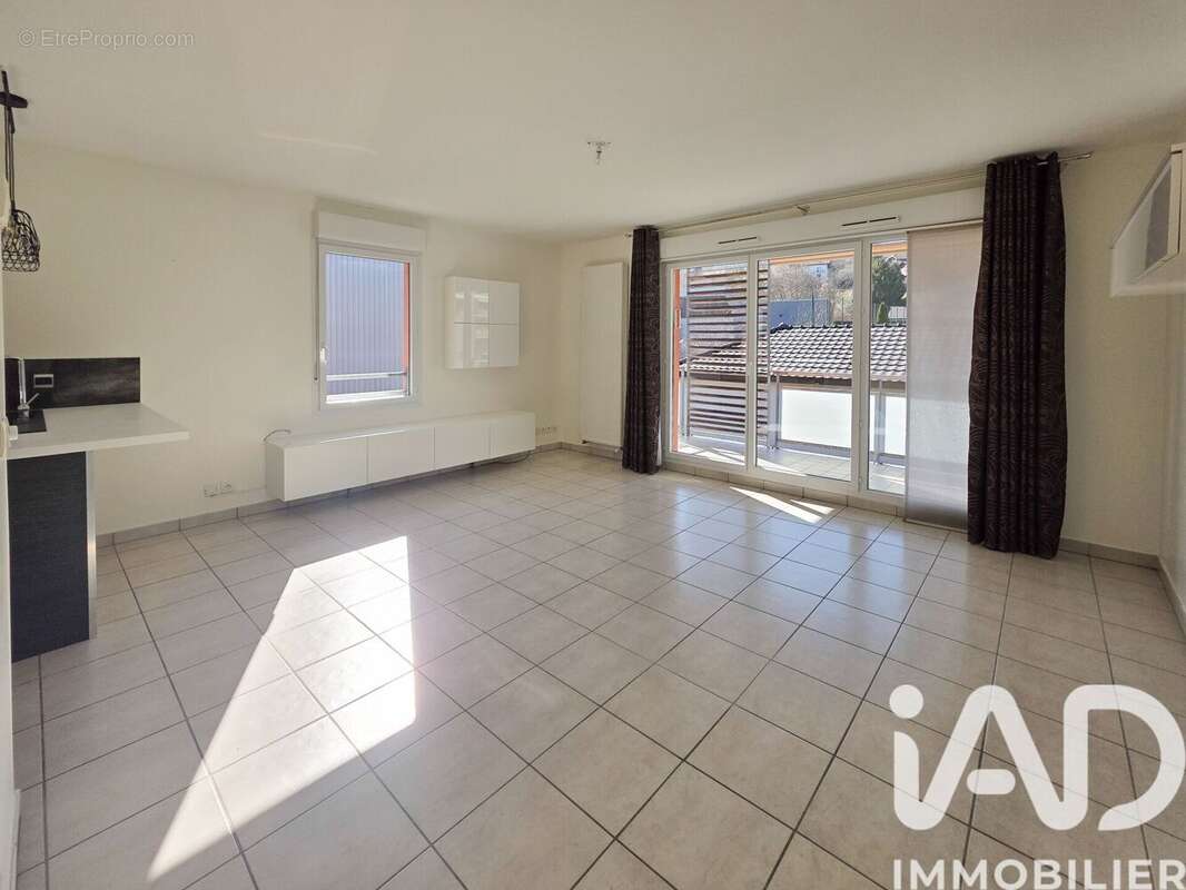 Photo 3 - Appartement à ALLONZIER-LA-CAILLE