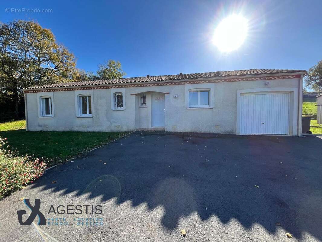   - Maison à SAIX