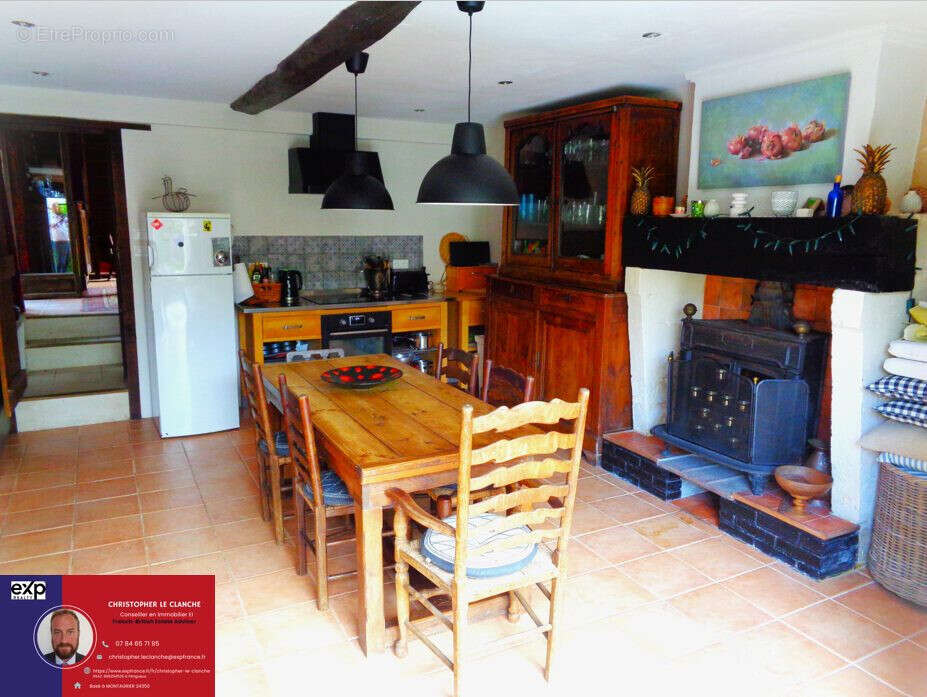 Maison 183 m² à Aubeterre-Sur-Dronne  - photo 4