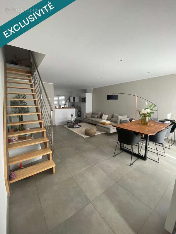 Photo 2 - Appartement à GENEUILLE