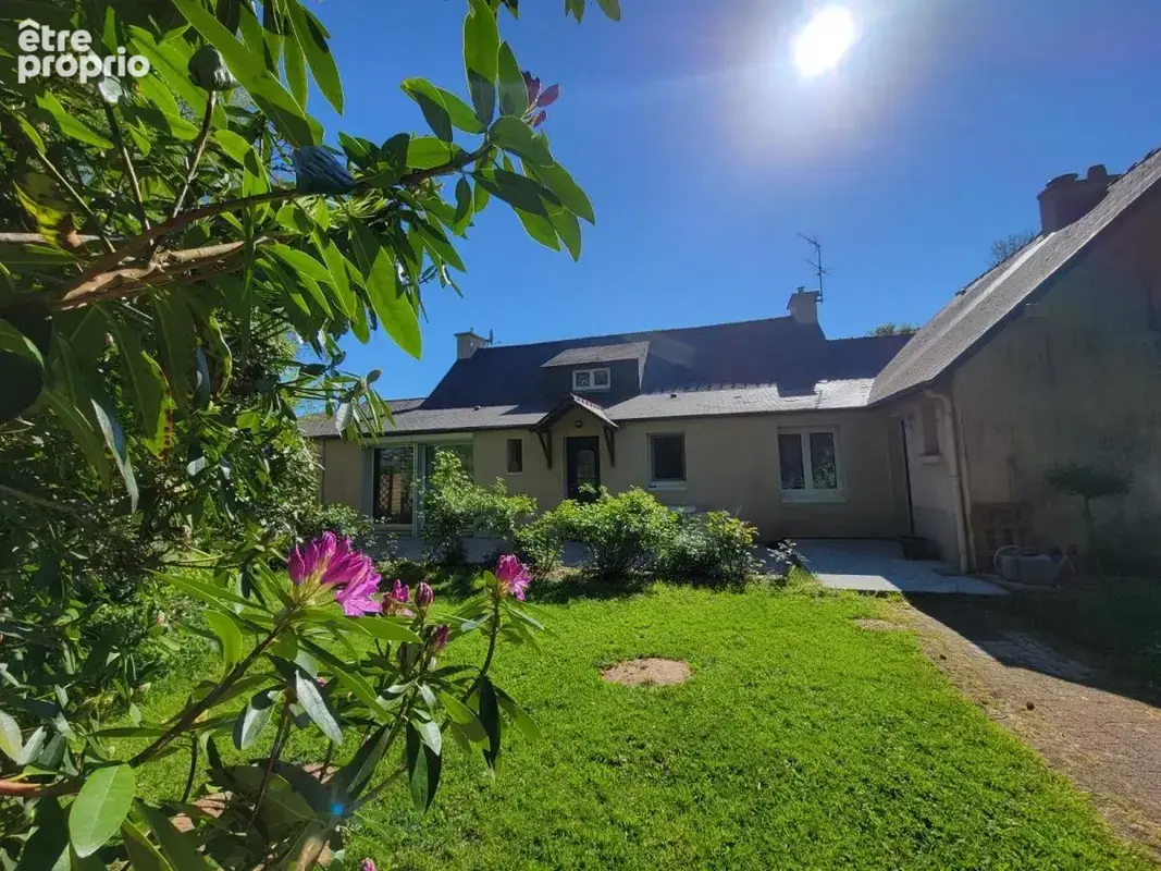 Maison 207 m² à Saint-Hernin  - photo 2