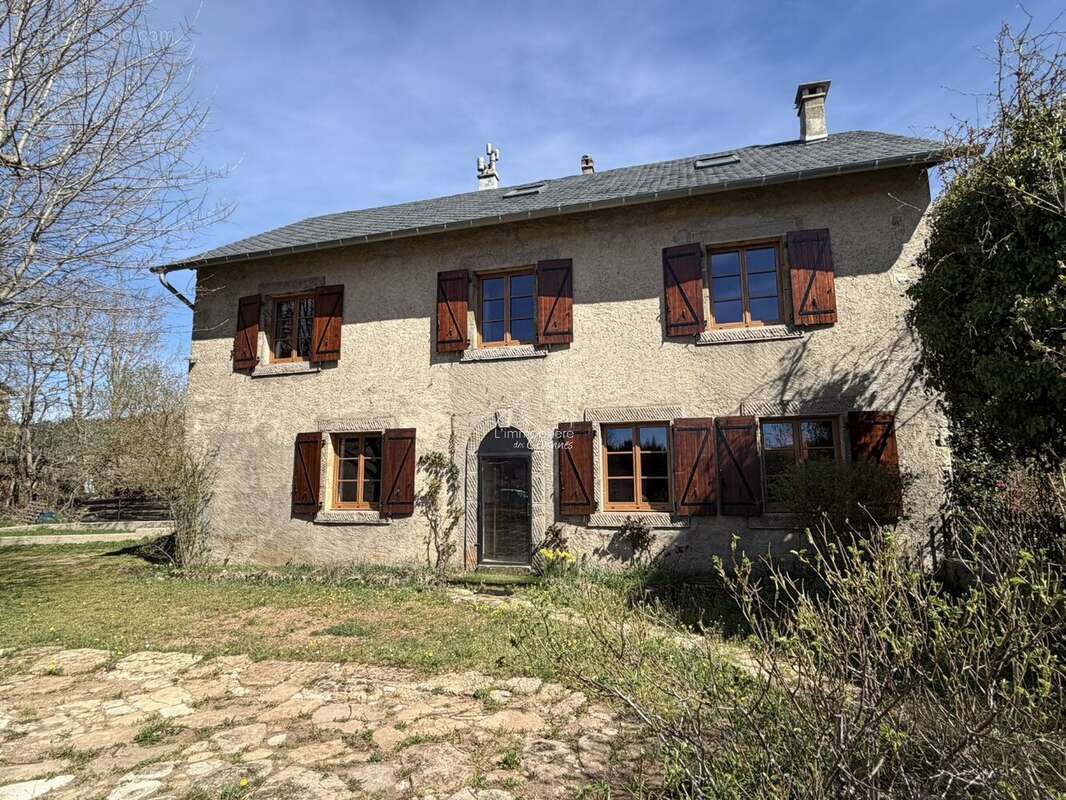 Maison à SAINT-SAUVEUR-CAMPRIEU