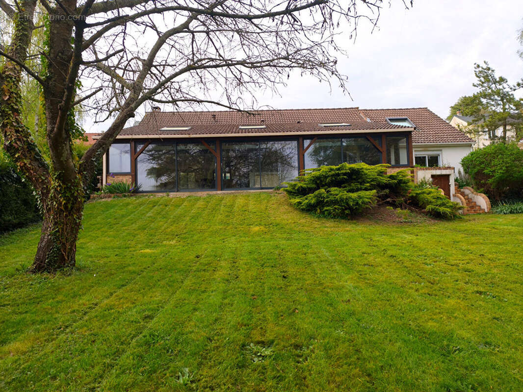 Maison à CHAMPAGNE-SUR-OISE