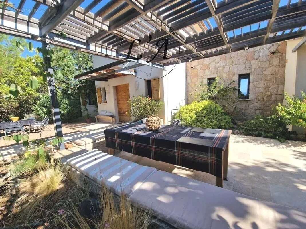 Maison à PORTO-VECCHIO