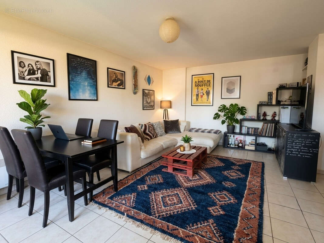 Appartement à BRUGUIERES
