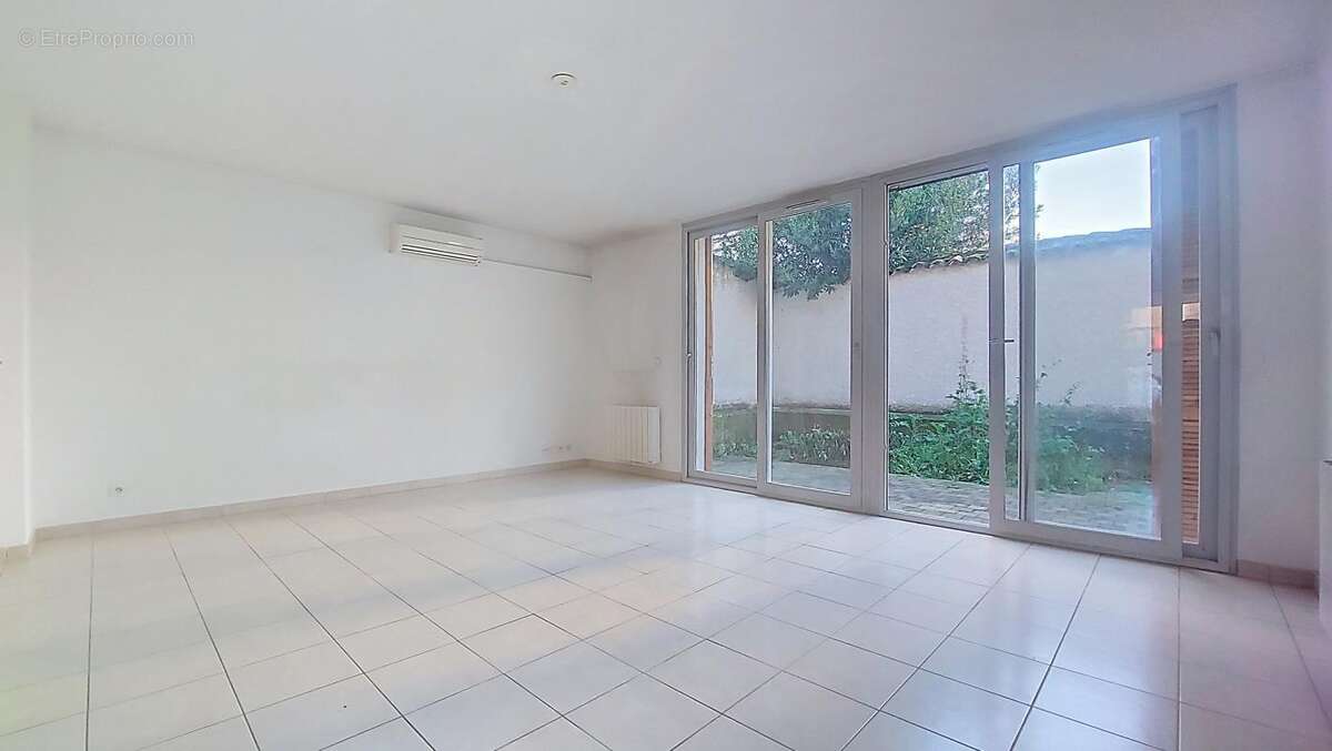 Maison à VAULX-EN-VELIN