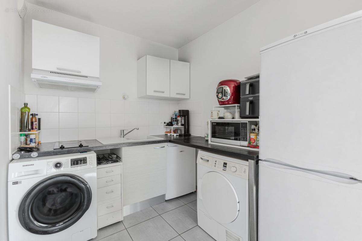Toulouse 31400 : Appartement T2 37 m² – Dernier étage, terrasse 26 m² et parking - photo 4