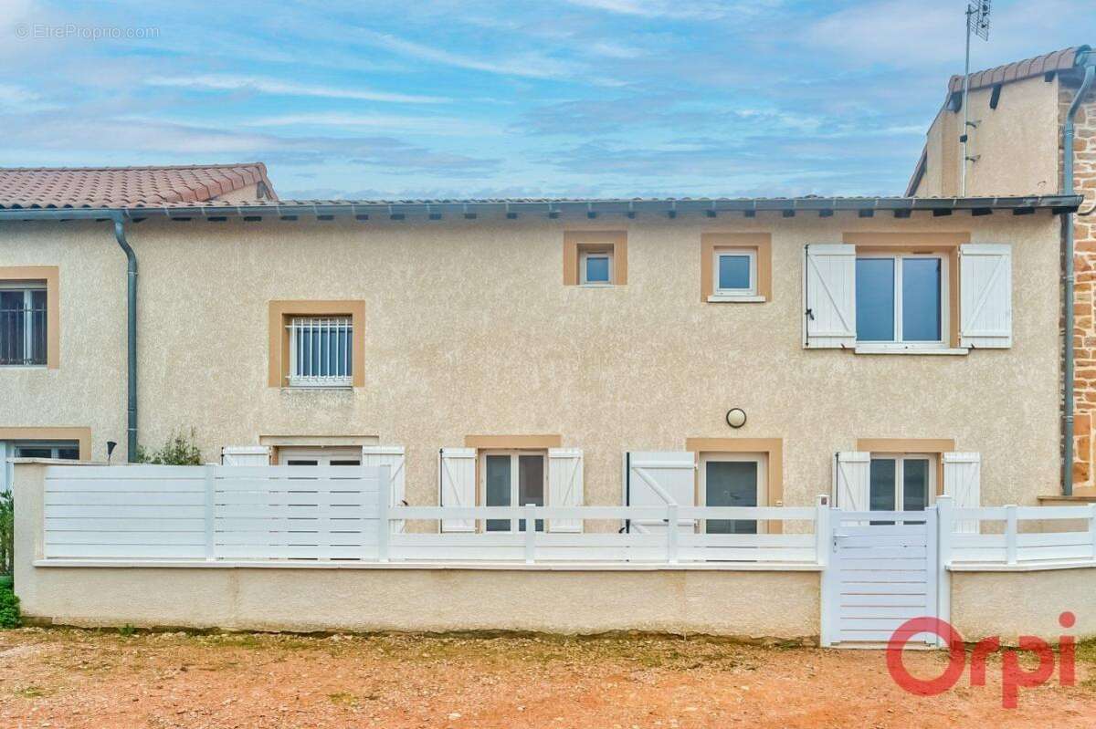 Maison à CHARNAY-LES-MACON