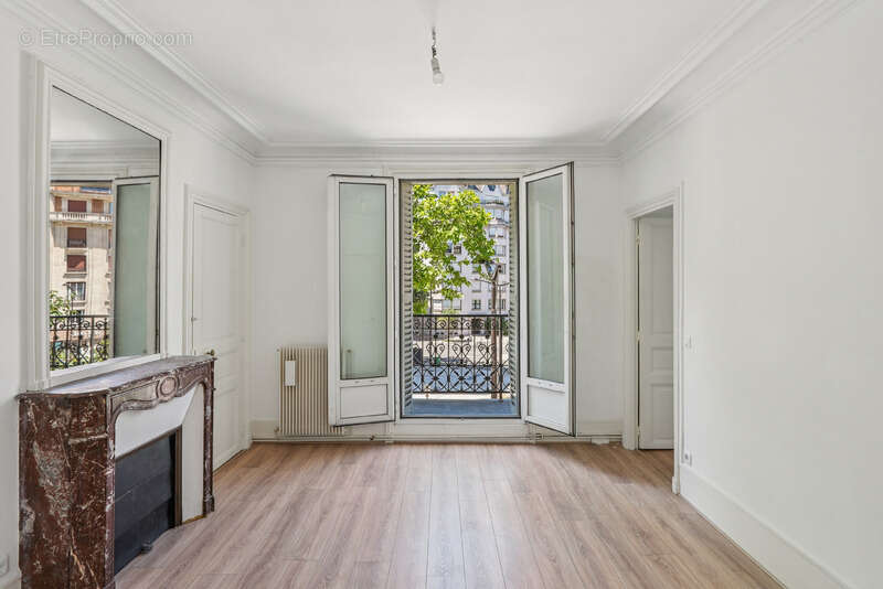 Balcon filant 15m2 ! - 3 P - 2 chbres - 73 m2 - photo 4