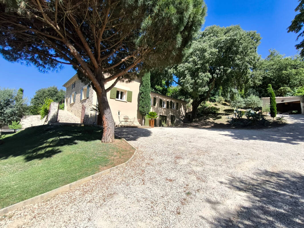 Maison à MIRMANDE