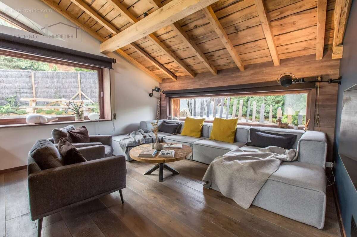 Maison à LES HOUCHES