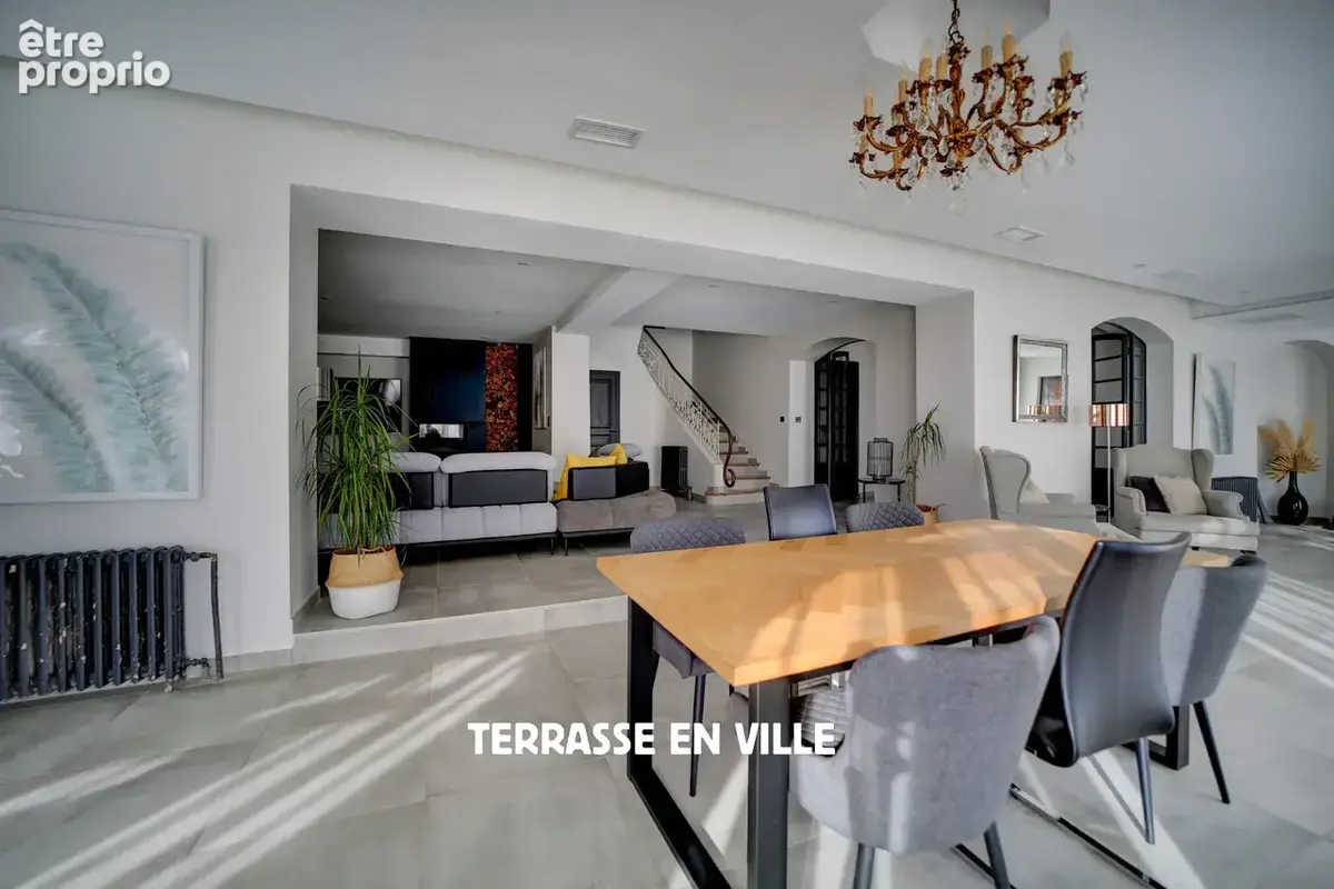 La ciotat - figuerolles - maison d'architecte t9 - 400m2 - jardin - 1000m2 - piscine - garages - 1870000€ - photo 16