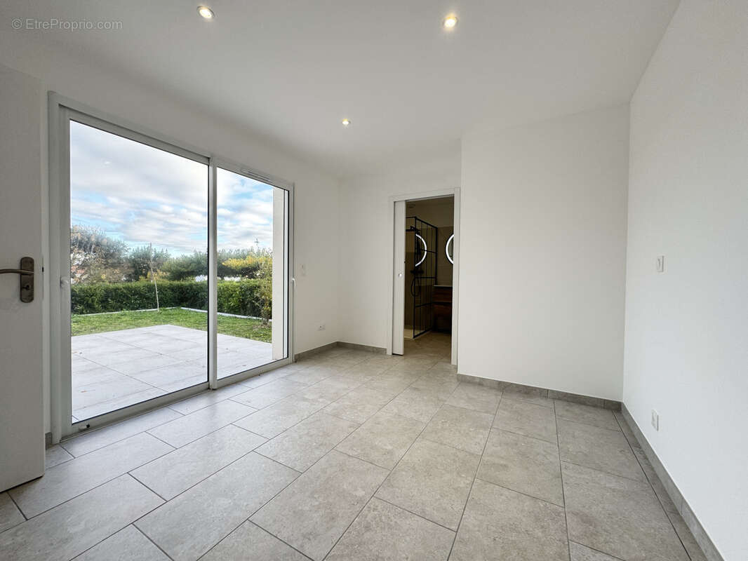 Maison à SAINT-GEORGES-DE-DIDONNE