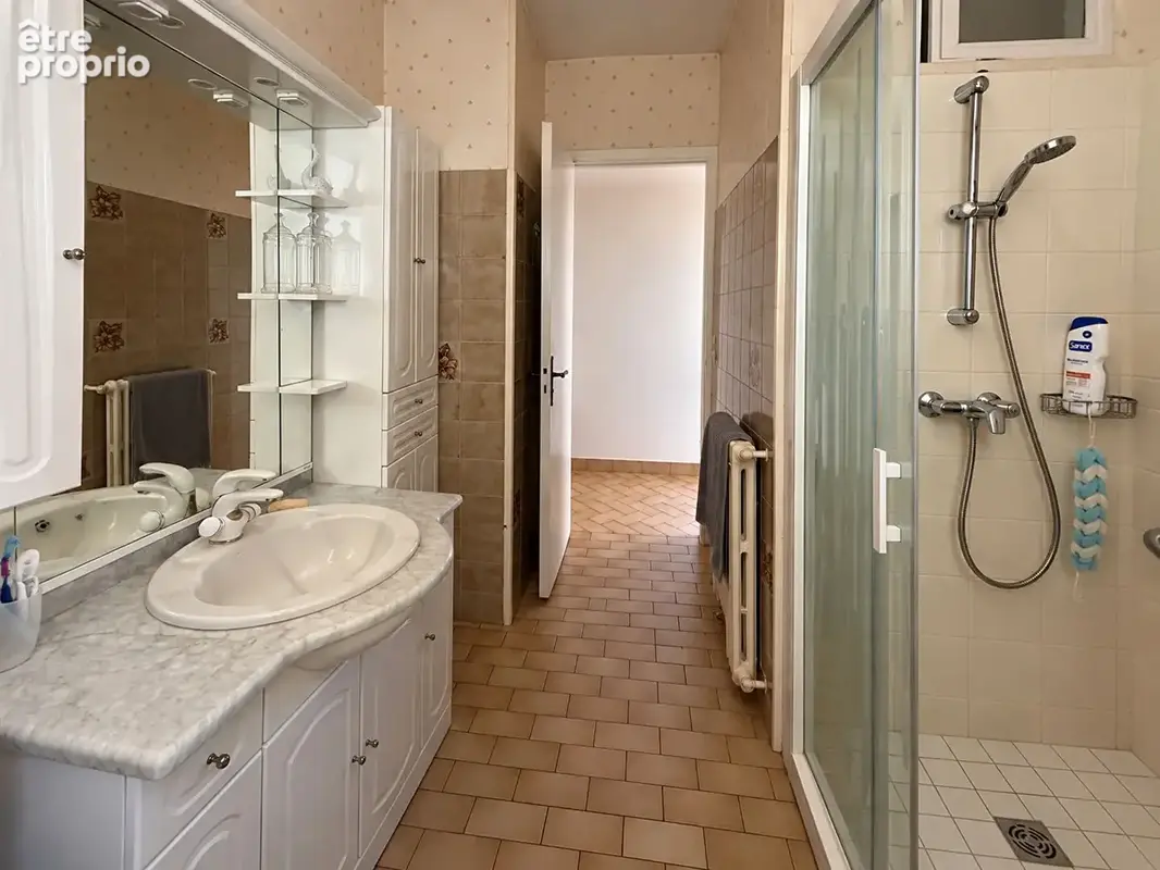Maison 2 chambres sur sous-sol complet avec terrain clos de 377 m² - photo 7