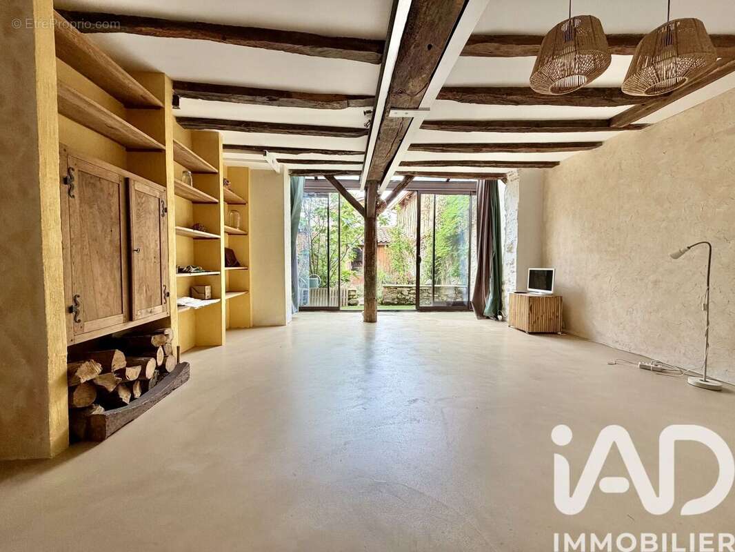 Maison 135 m² à Tillac  - photo 2