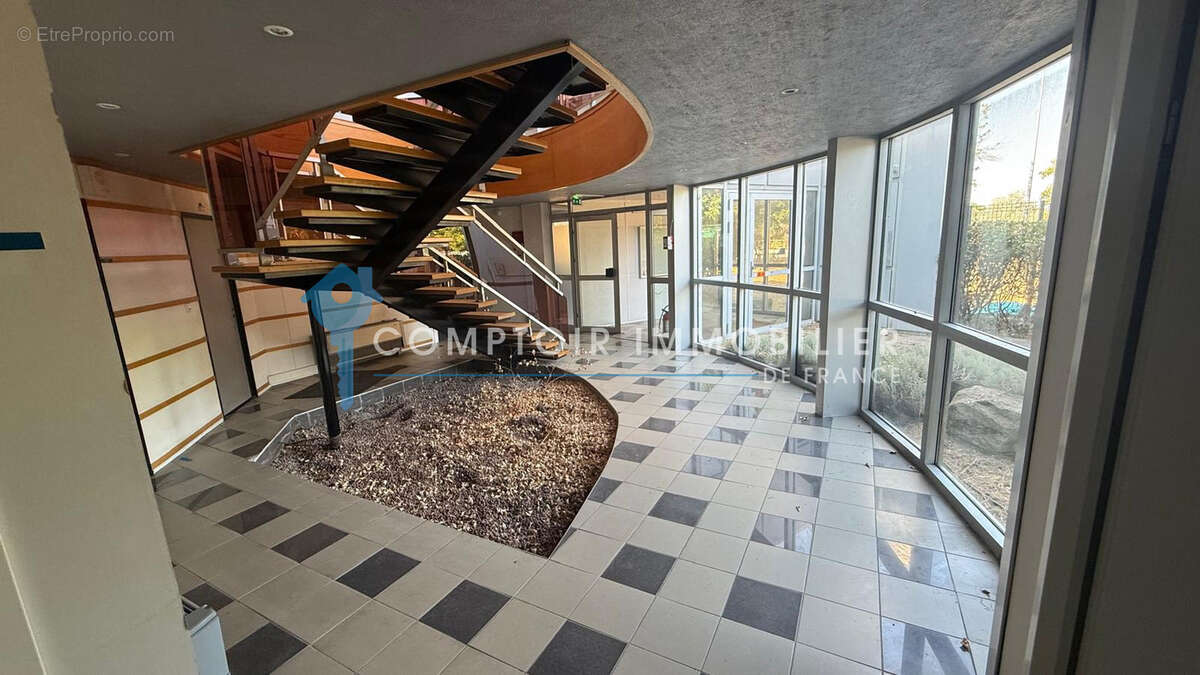 Avignon zac de la cristole immeuble de bureaux ideal investisseur ou utilisateur - photo 7