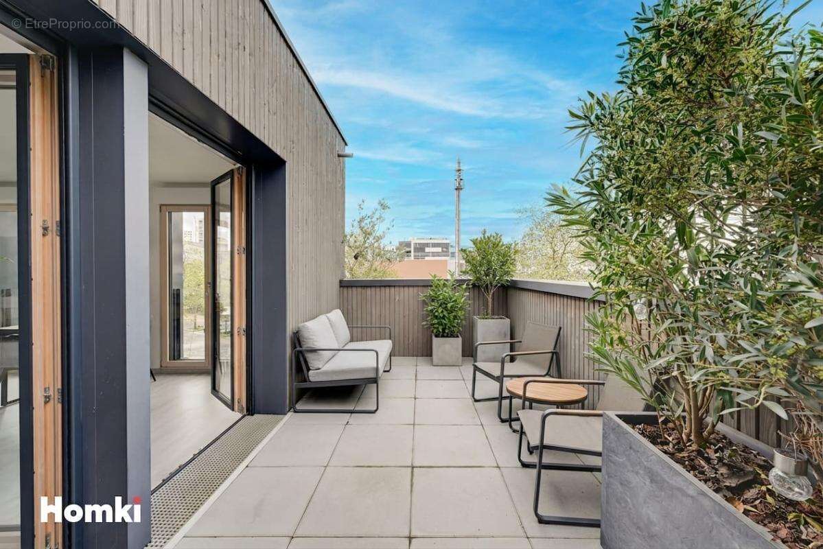 Nanterre Ville –T3 avec terrasse au dernier étage - photo 8