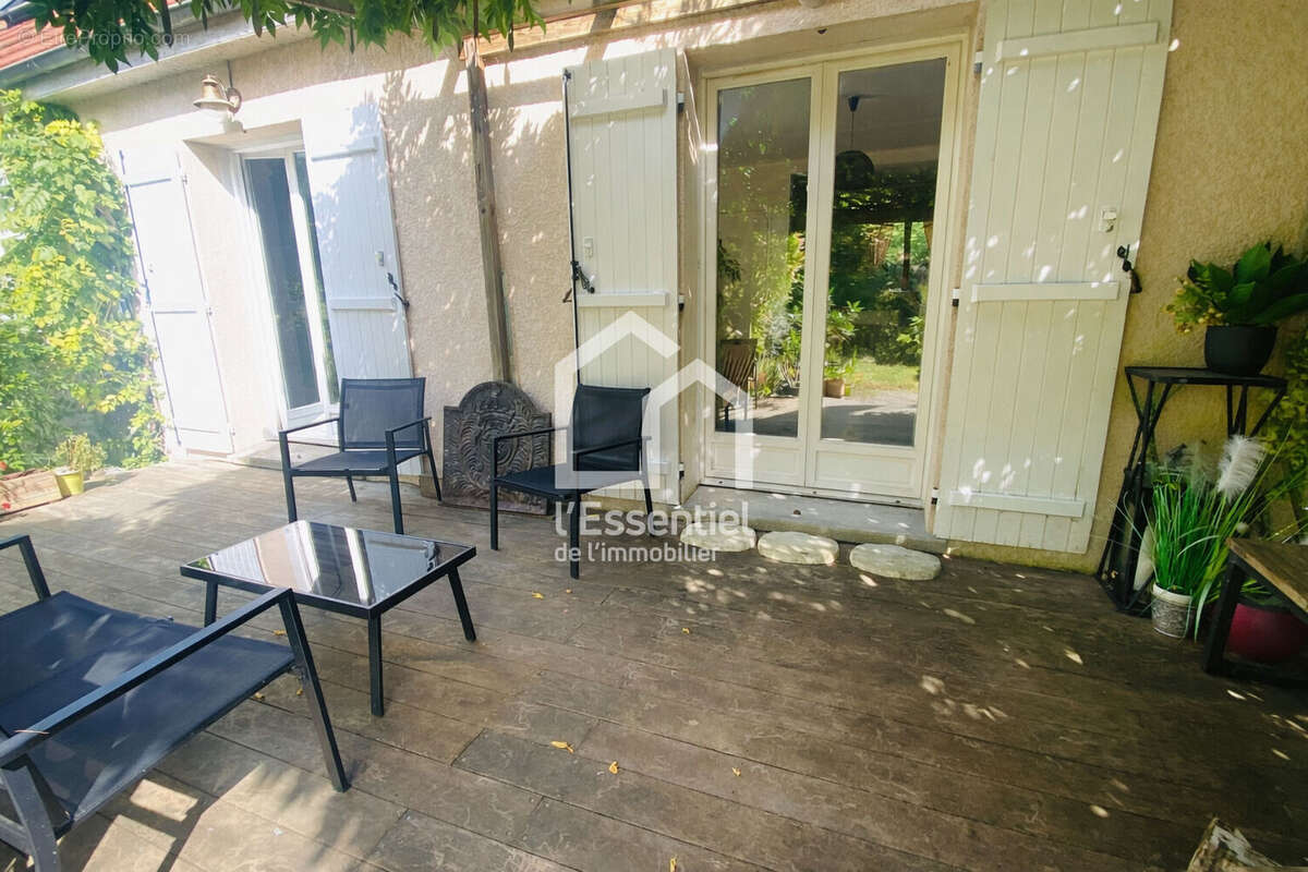Maison à VERNEUIL-SUR-SEINE