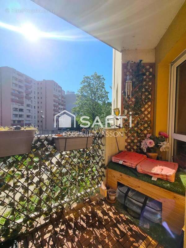 Photo 2 - Appartement à LE KREMLIN-BICETRE