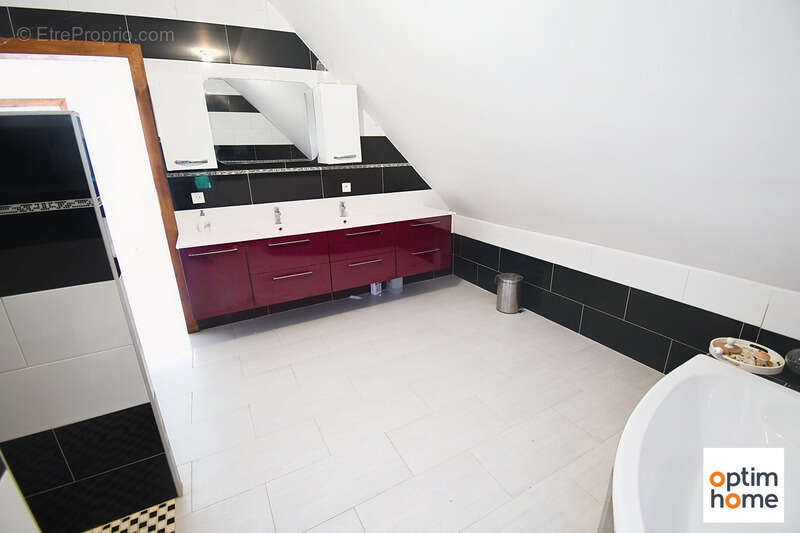 Tres belle maison individuelle - 4 chambres - 2 salles de bain - 2 garages - terrain de 25 ares - photo 29