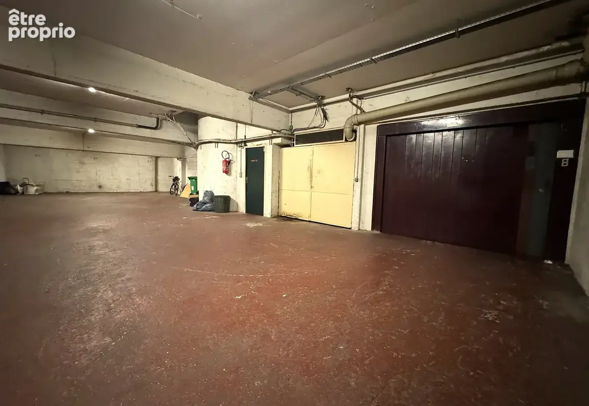 Place de parking située rue du Rendez-Vous ! - photo 2