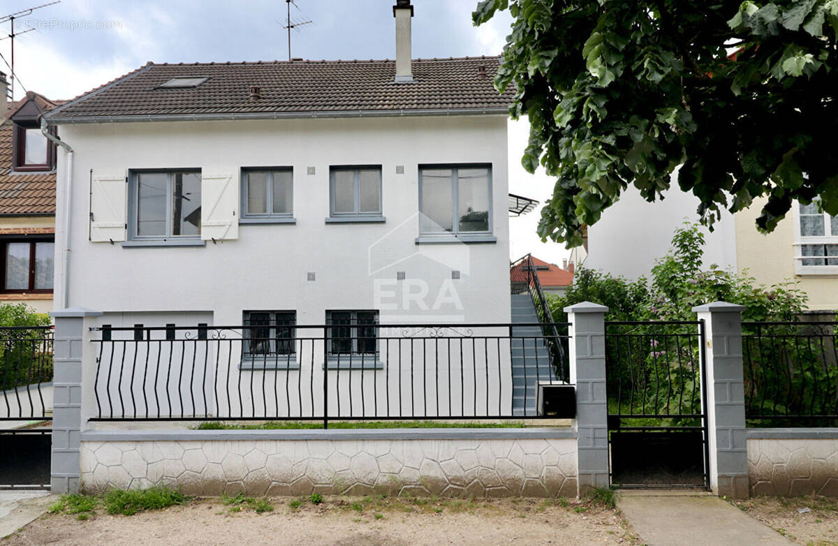 Maison à GOURNAY-SUR-MARNE