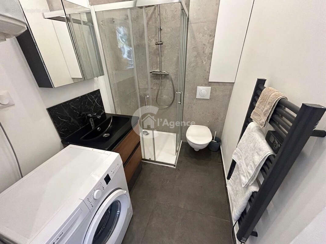 Appartement à VALLAURIS