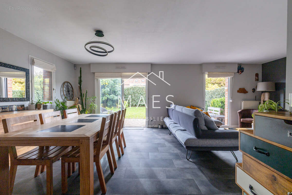 Maison à WAMBRECHIES