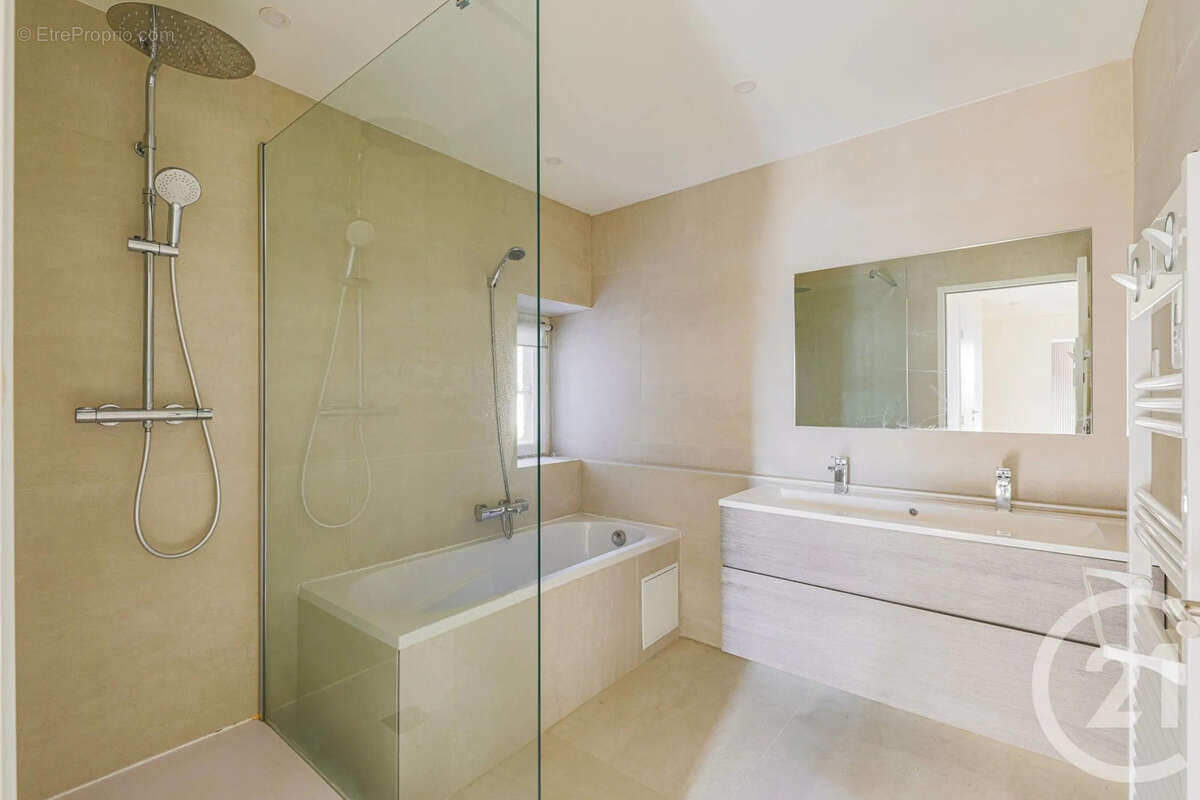 Appartement à MEYLAN