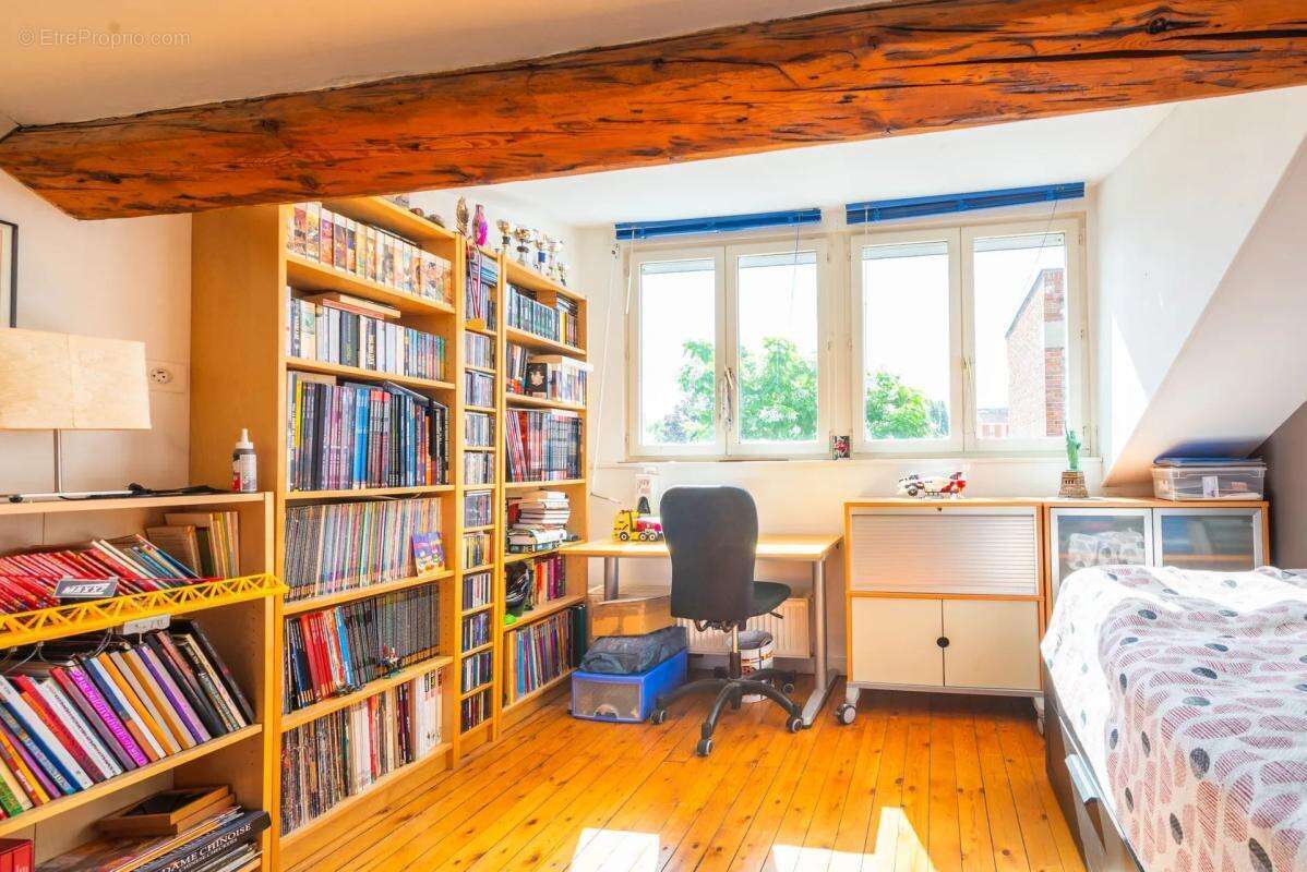 Maison de 234m² au sol à Nanterre Ville - photo 12