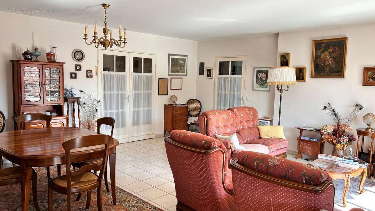 Appartement à VAISON-LA-ROMAINE