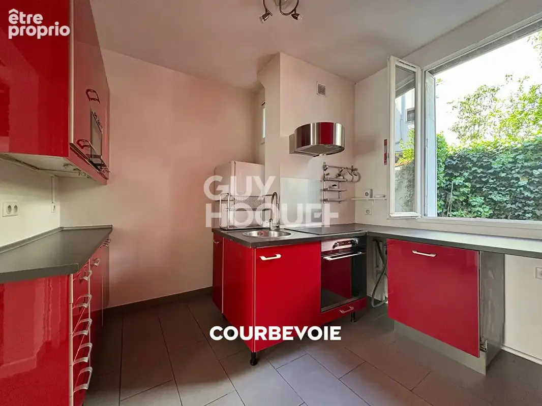 VENTE d'un appartement de 3 pièces 67 m² à COURBEVOIE - photo 4