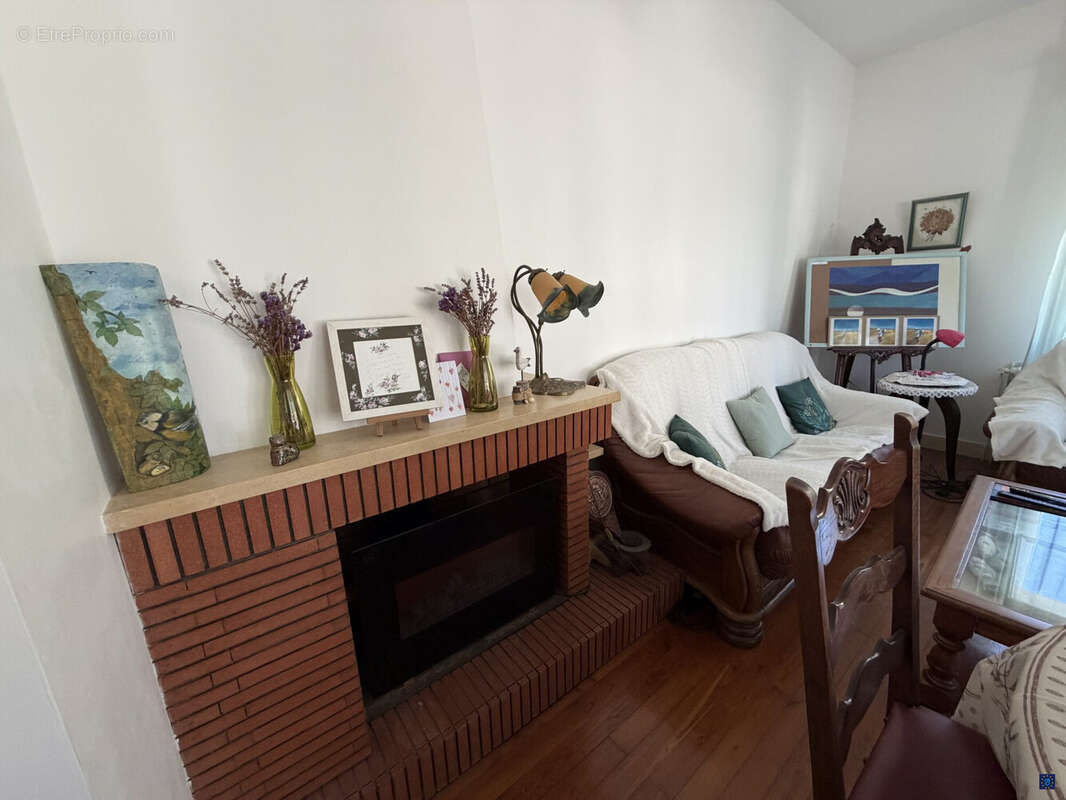 Maison 96 m² à Mortagne-Sur-Gironde  - photo 4