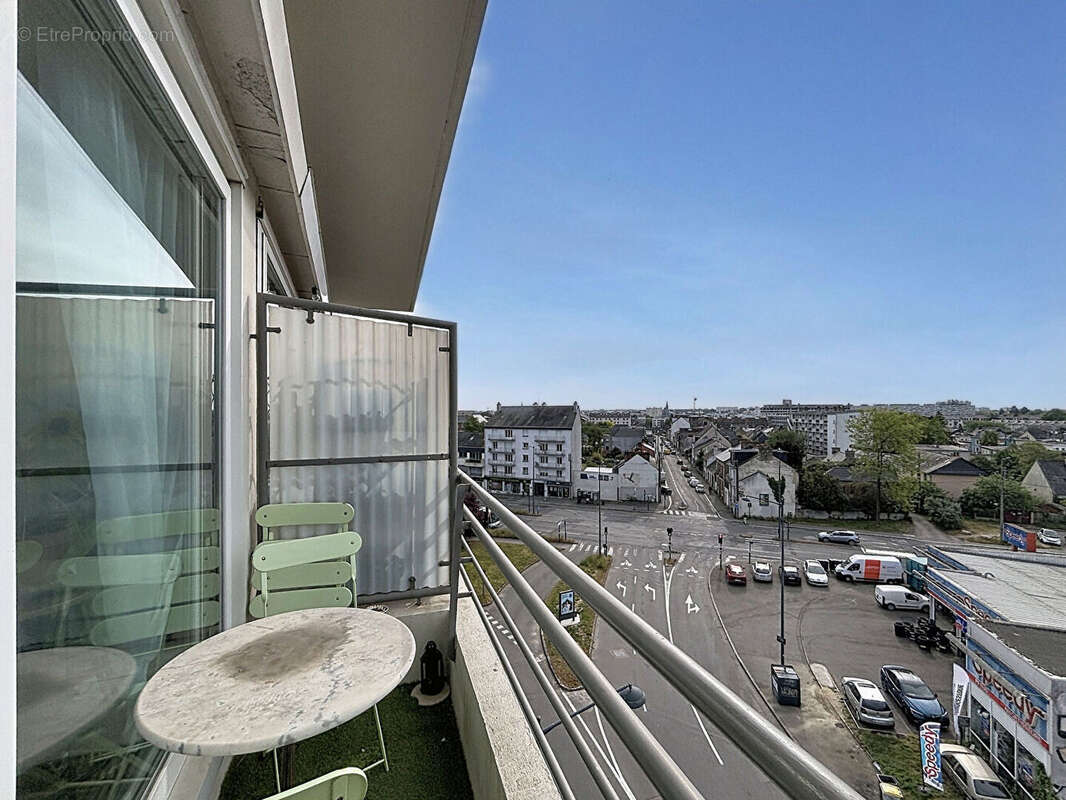 2 pièces - dernier étage - à vendre - quartier Mauconseil/La Madeleine - photo 2